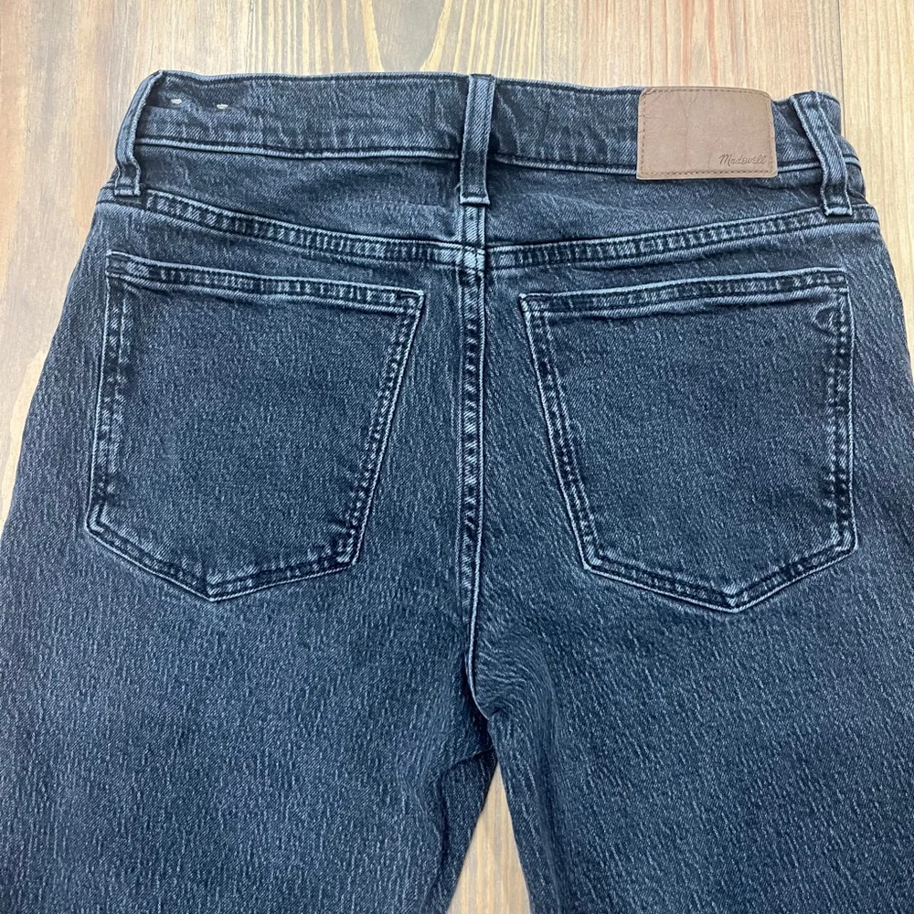 Women's Madewell Mid-Rise Perfect Vintage Straight Jeans Black‎ Size 27 0008 B1